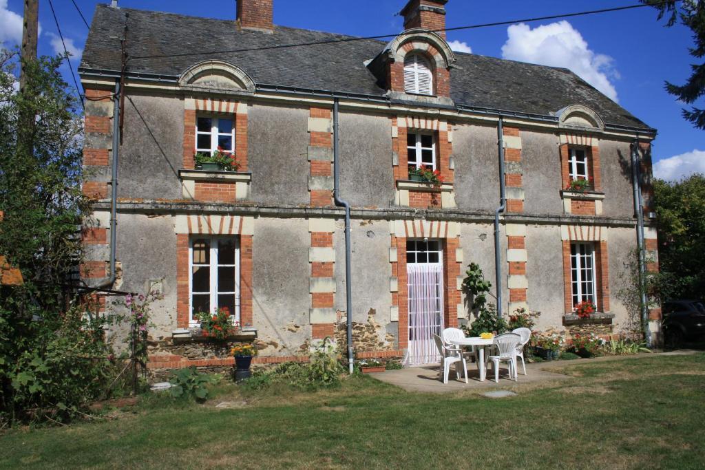 Chateau Le Breil Coron Room photo